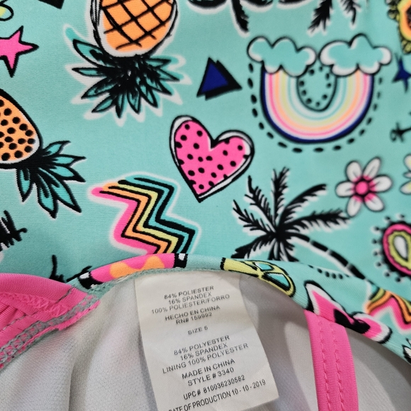 Toddler One Piece Swimsuit Allover Summer Print and Ruffle Shoulder Size 5 - Picture 4 of 4